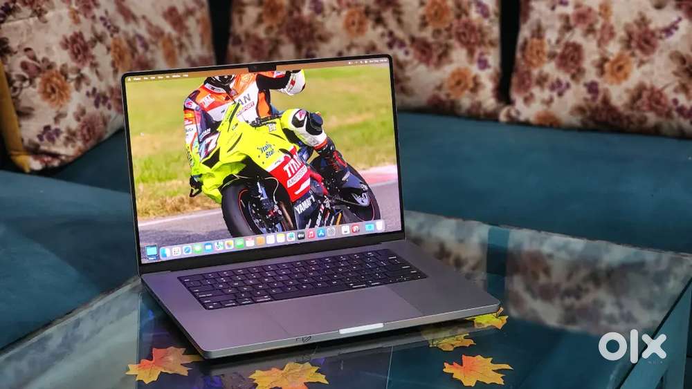 M1 Apple Macbook Pro 32GB Ram 512GB Apple SSD Touch ID 2022Mfd