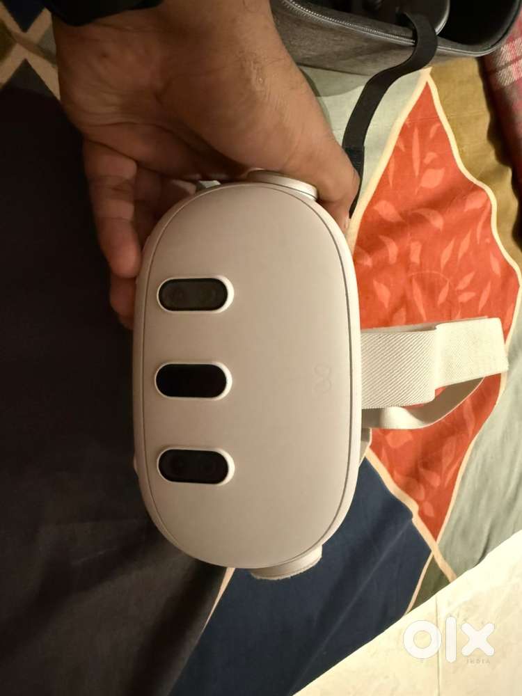 Meta Quest 3 512gb. 1.5 month old. Brand new condition