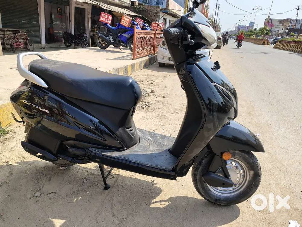 Activa 5G शोरूम कंडीशन में कोई भी सिंगल स्क्रैच नहीं है और कोई काम नही
