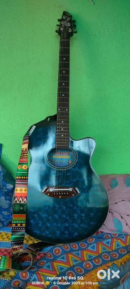 Yamaha guitar