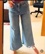 Blue Jeans size 30 wide leg