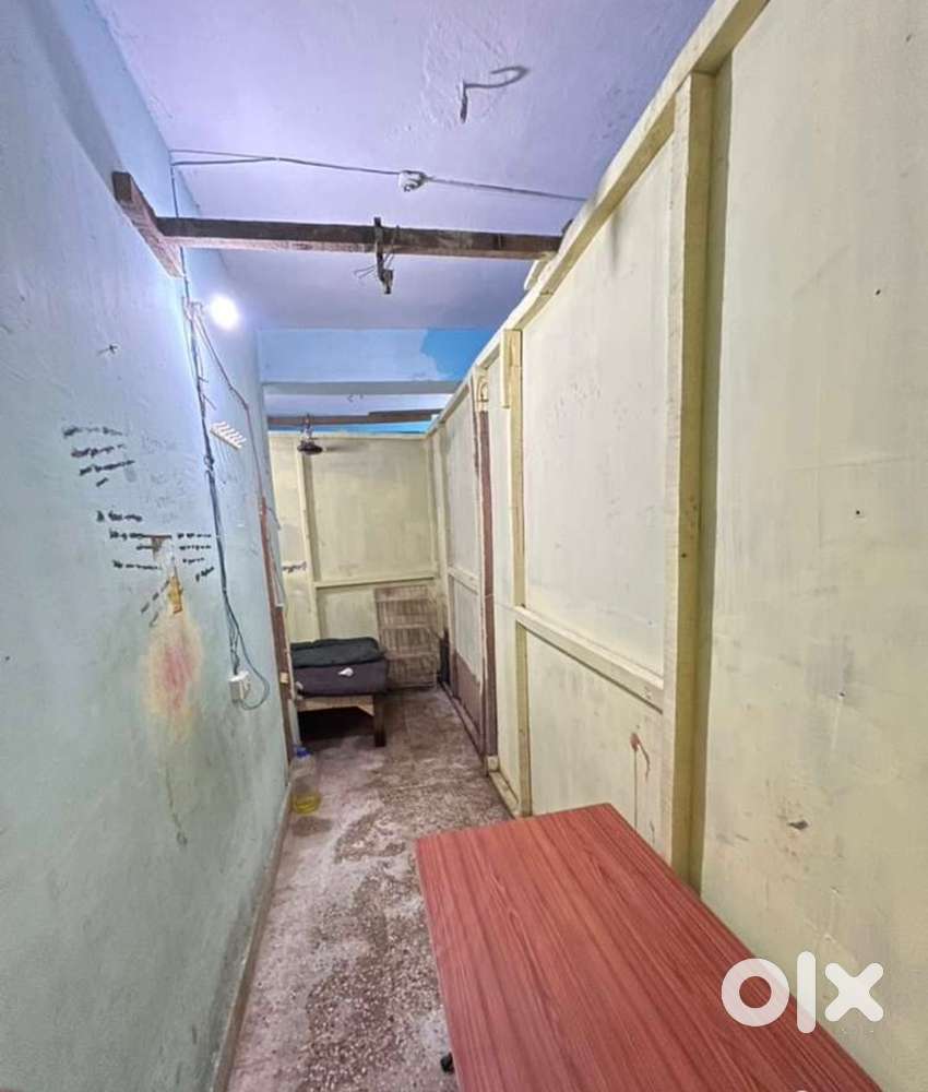 1 room available in 2 bhk flat in 3.5k