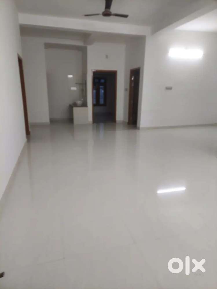 1 bkt Rs 6,500 g flor for 1 no service holder near Patia coil camps