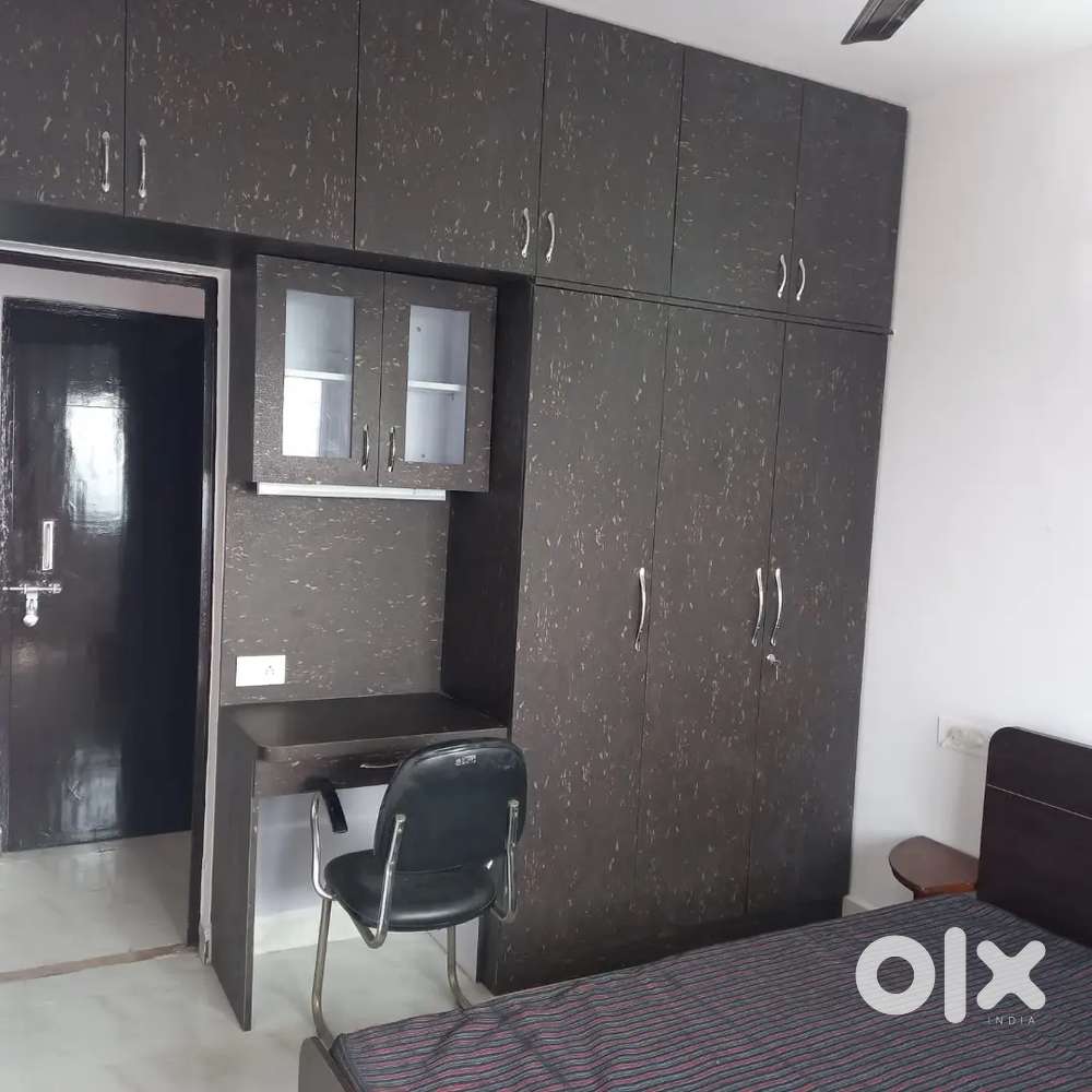 2.5BHK Furnished Flat available on rent in Sushant Golf City