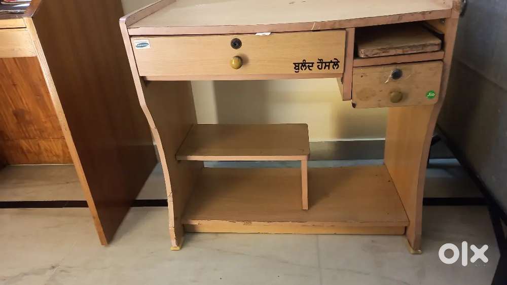 Computer table and computer revolving chair