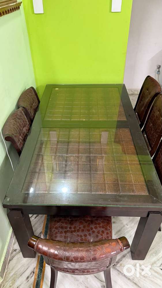 Premium Indian Teakwood 6-Seater Dining Table with Top Glass - Used