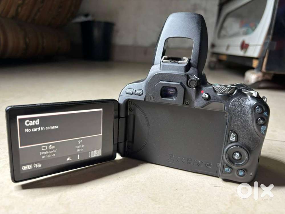 Canon EOS 200D Camera