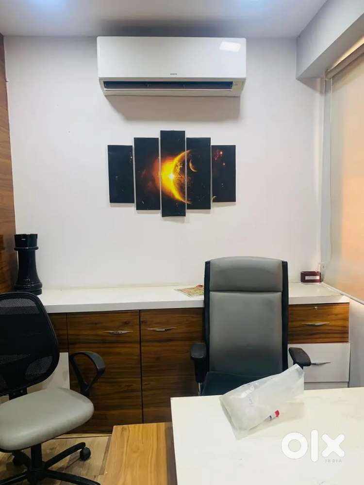 700 Ft PREMIUM FULLY FURNISH OFFICE FOR RENT. AT SCIENCE CITY