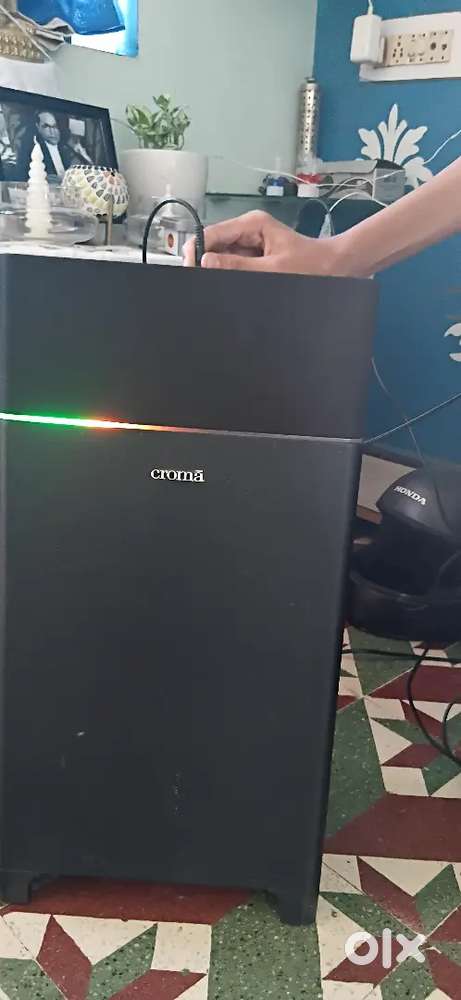 Speaker on urgent sale