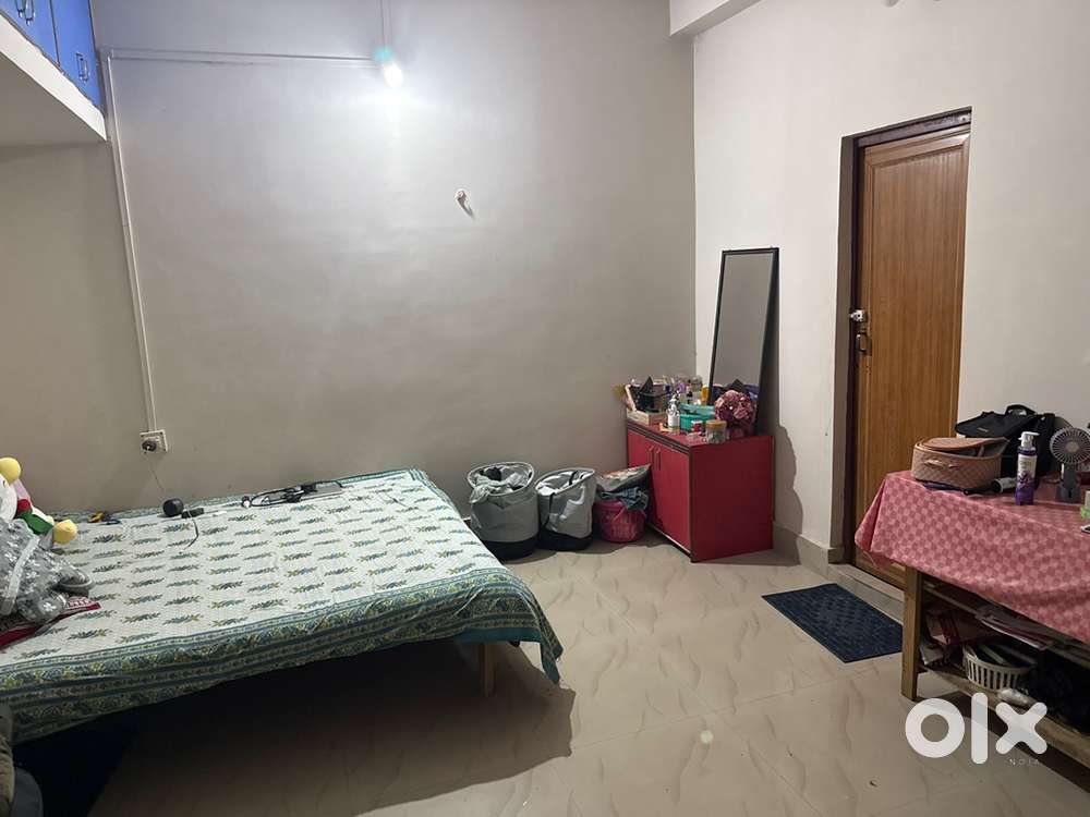 Need a female roomate
