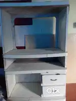 T v.stand.wooden