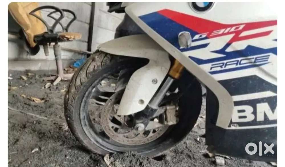 New BMW G310 R RACE BIKE NO SCRATCH VERY LESS DRIVEN.