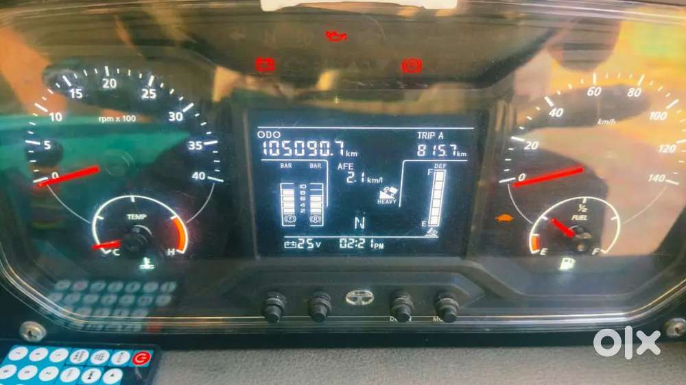 Tata signa 12 wheel tipper  10 new tyre. Single owner