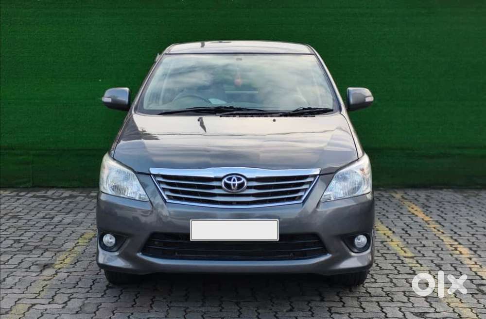 Toyota Innova 2.5 V 7 STR, 2012, Diesel