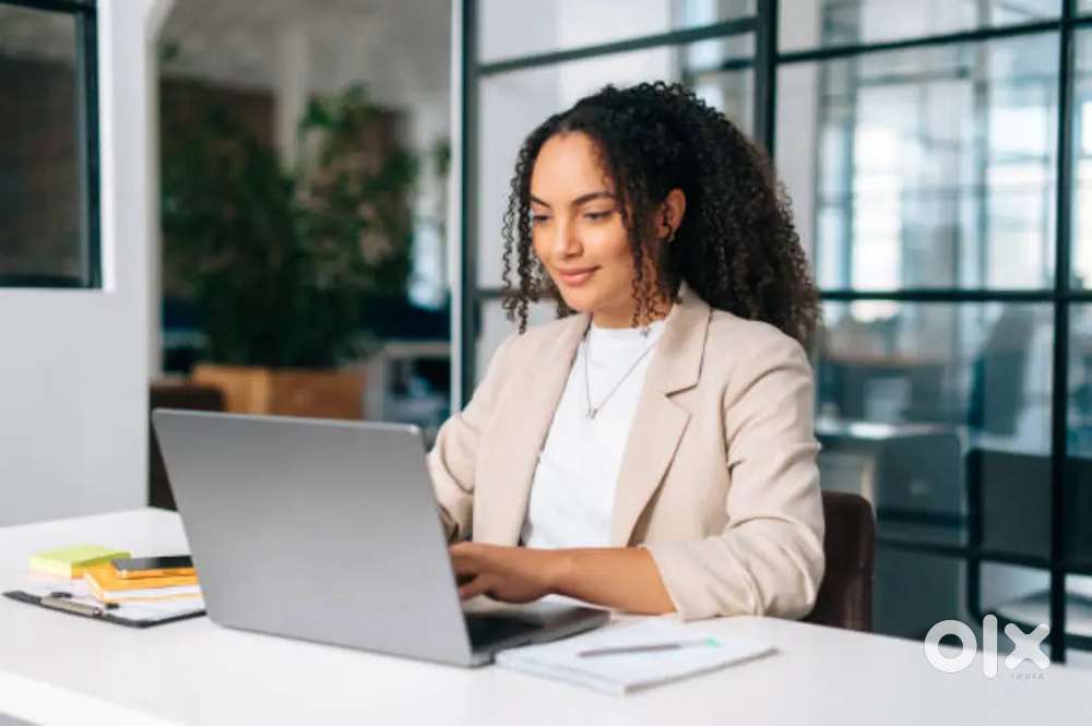 NEED LADY PERSONAL SECRETARY FOR COMPANY HEAD