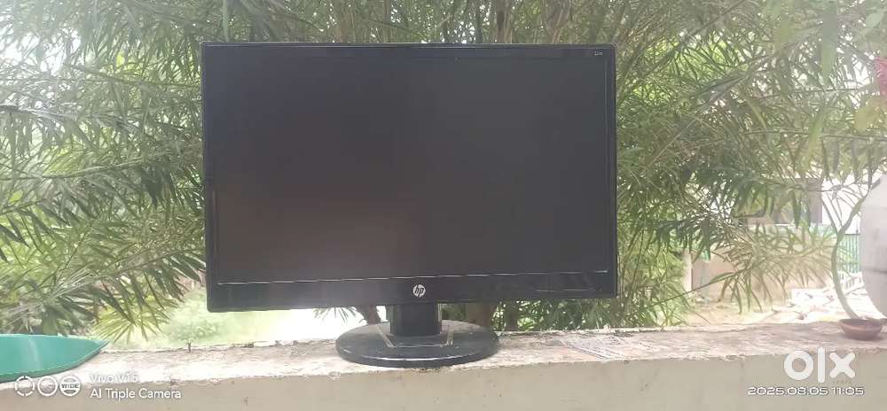 24 inch HP LED tv