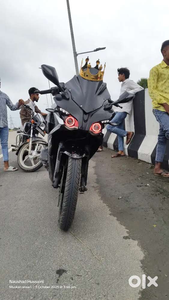 Rs 200 full condition paper ok