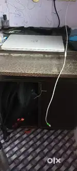 Computer table