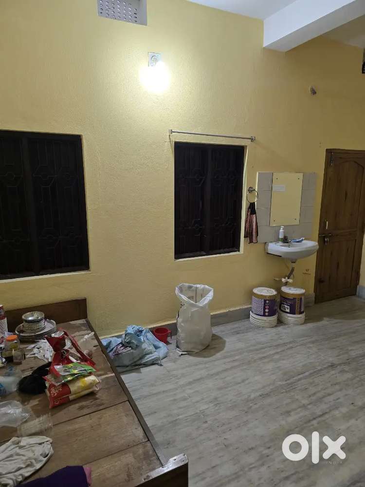 Spacious well ventilated 2 bhk ground floor on rent