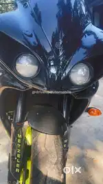 Yamaha r1 2011 front headlight