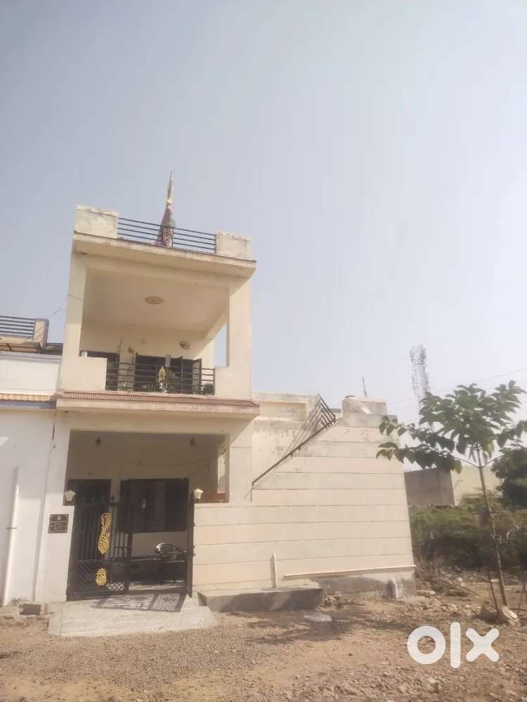 3 BHK house with 2 shop