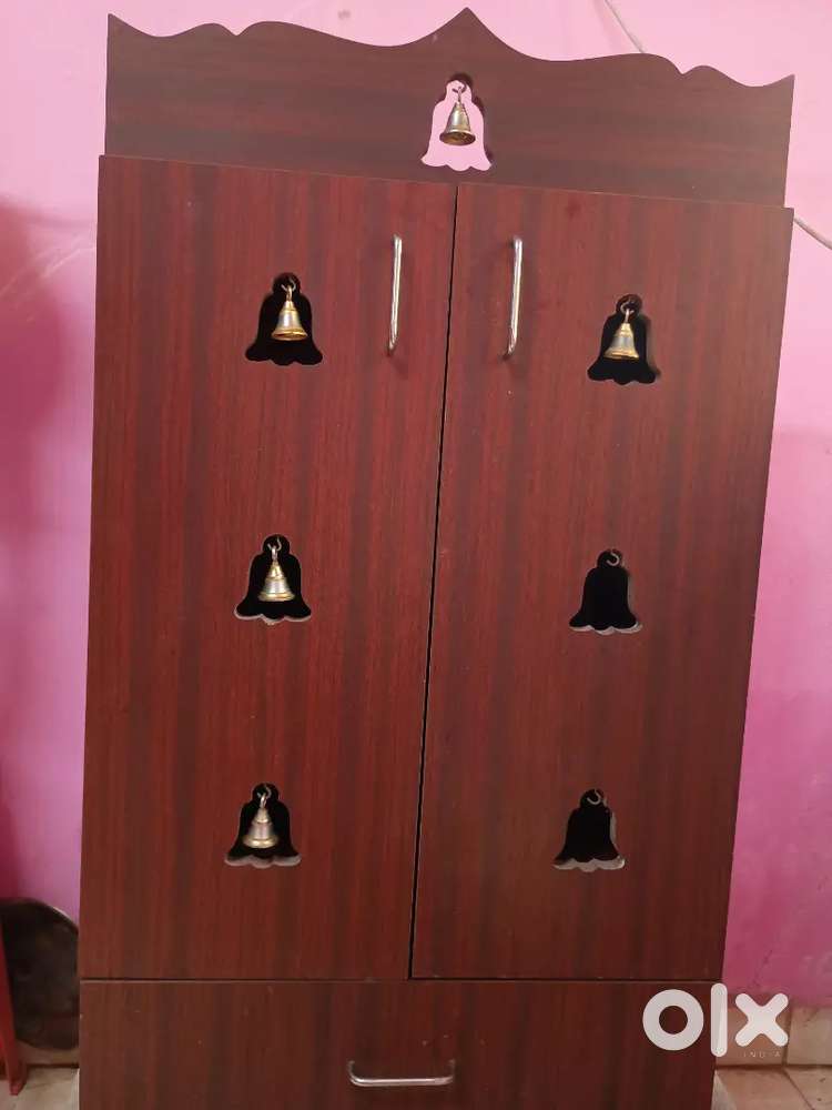 Pooja stand