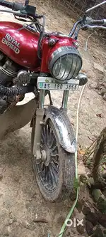 Royal Enfield classic bullet 350 tyer condition new battery condition