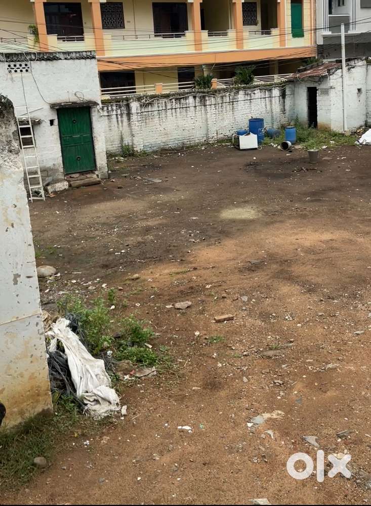 Plot for rent to godown