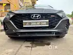 i20 Asta (O) 1.0 Turbo GDi DCT is the top-end, premium variant.