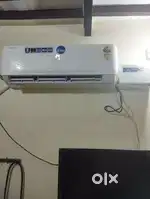 LLOYD    AC with stabilizer