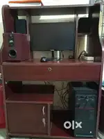 Computer table