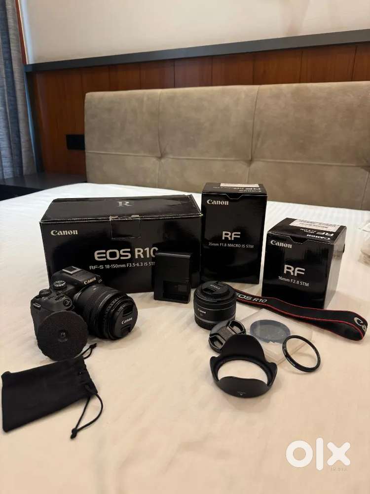Canon r10 with rf 35mm + rf 16mm+dispolens and many other accessories