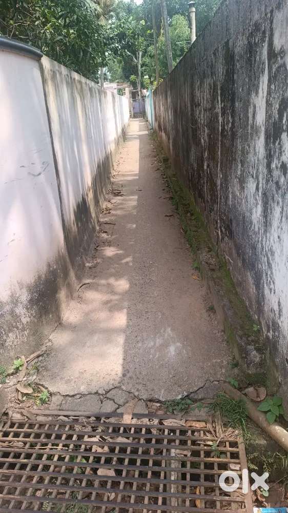 Two wheeler plot, near southern railway nemom, arikkadamukku edacode