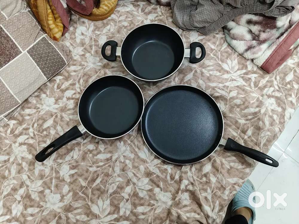 Non stick cookware - 3 ( brand new )