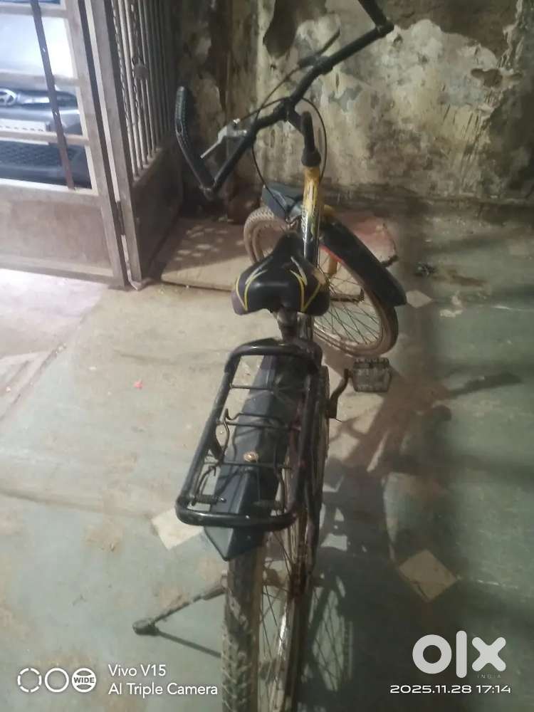 1 years old cycle in good condition near jaitpur shamsul road Mustafa