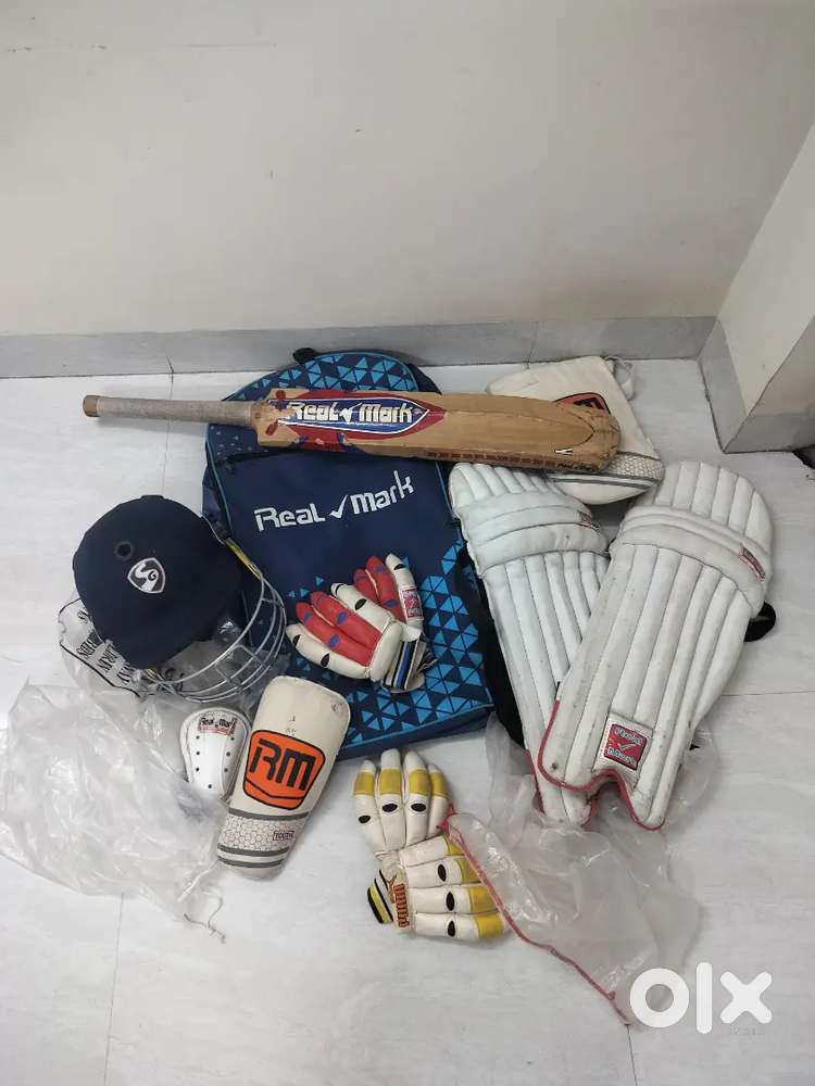 Real mark cricket kit