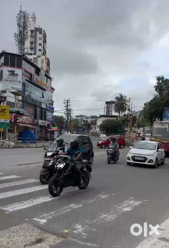 COMMERCIAL BUILDING SALE IN PLAMMOODU