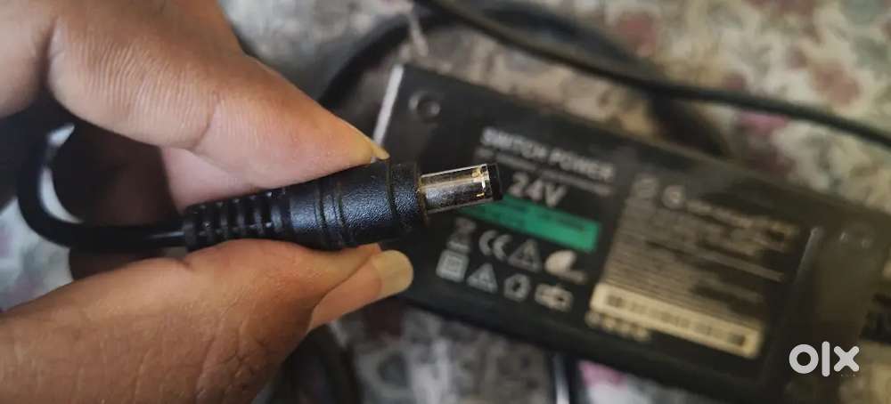 laptop charger round pin