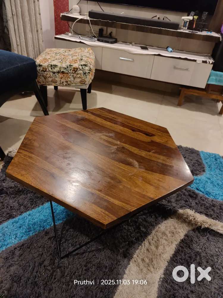 Centre table