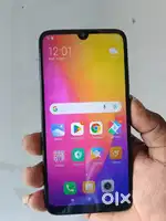 Redmi Y3  ( 3/32) only mobile no bil box best candition