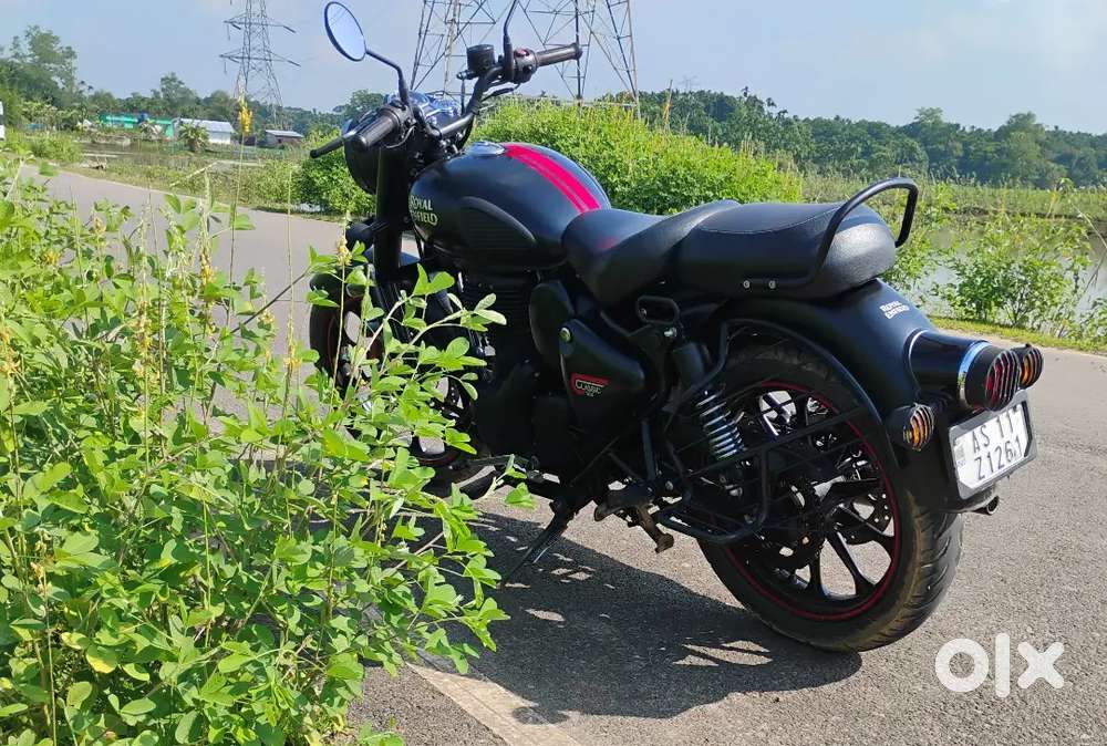 Royal Enfield Classic 350 Stealth Black – Excellent Condition