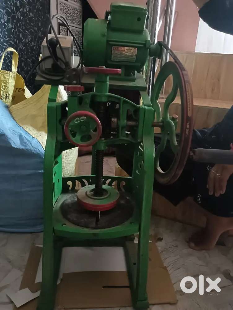 Ice maker machine