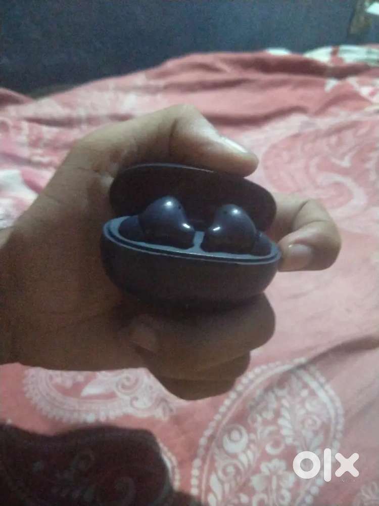 Hoppup earbuds full condition