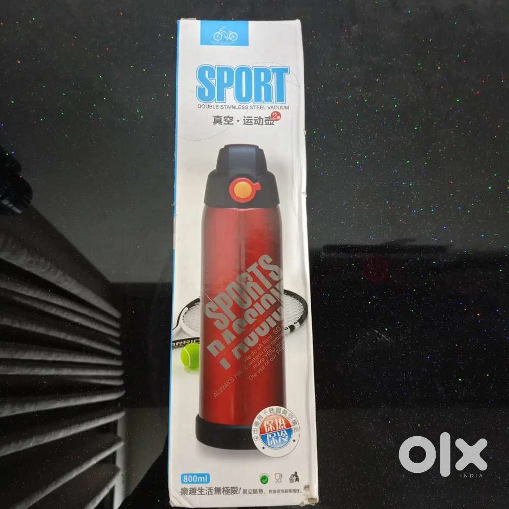 Sports bottle lock & unlock bottle with a cup free  At 179 Only