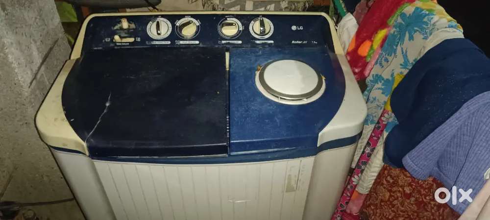 Semi automatic washing machine
