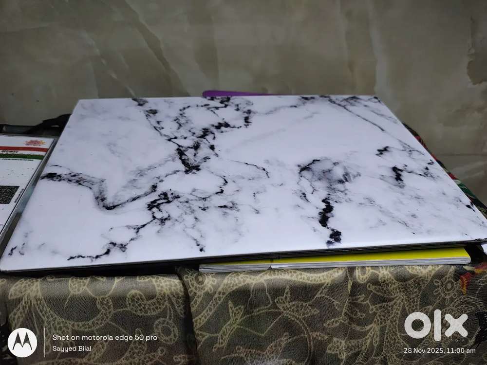 Naye jamane ka laptop. Budget mein