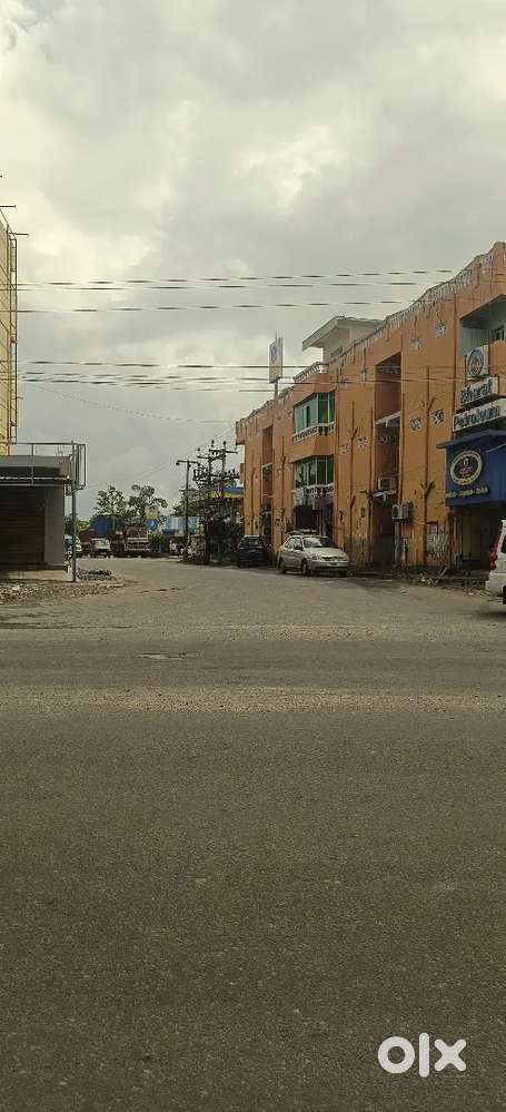 GATED COMMUNITY PLOTS FOR SALE..