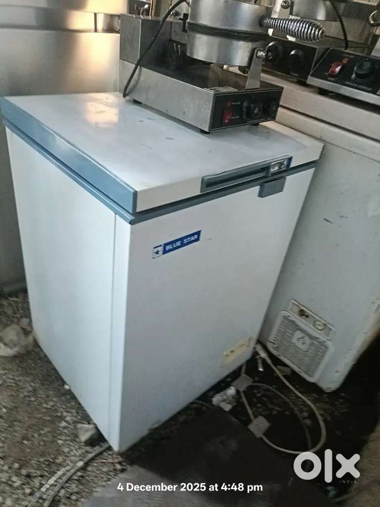 Deep freezer ,frozen ice cream fridge