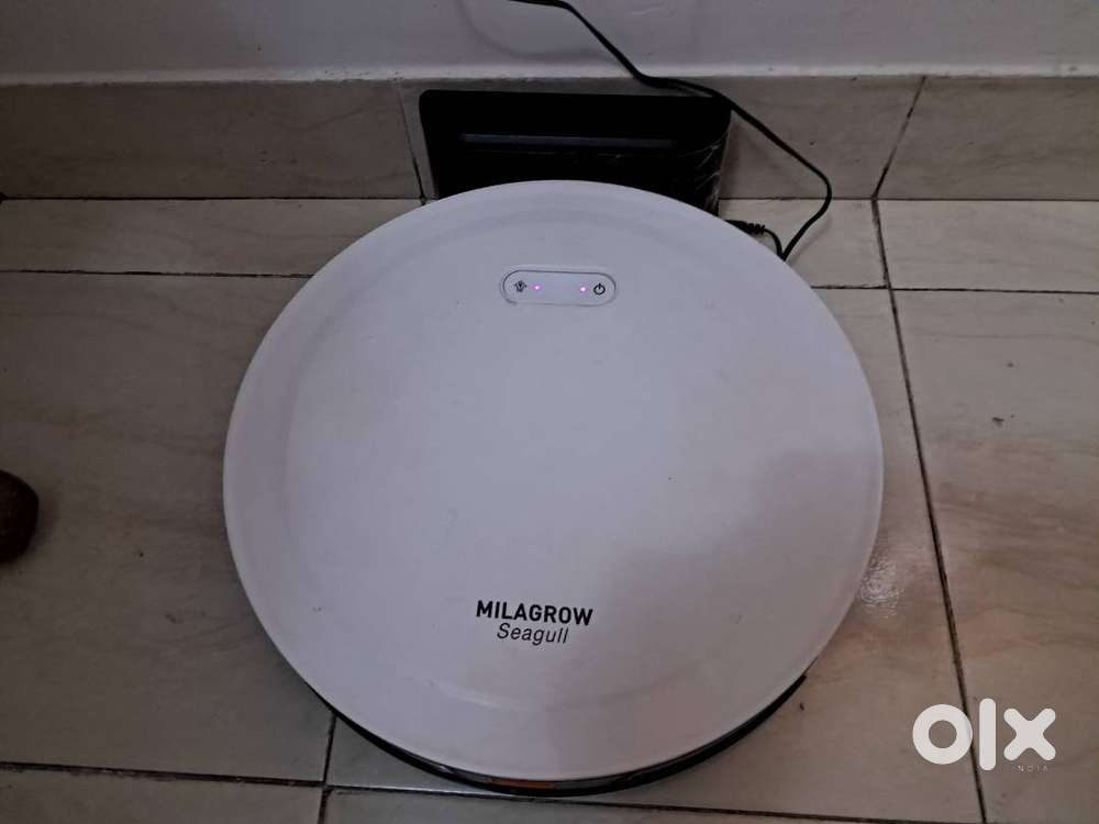 Robotic Milagrow Seagull vacuum cleaner