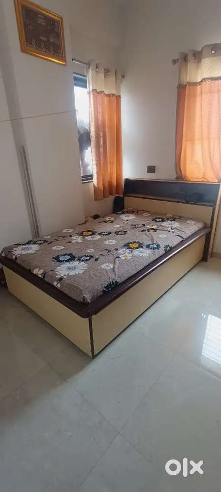 Heavy duty 19 mm ply with Teak wood Frame and Border with storage